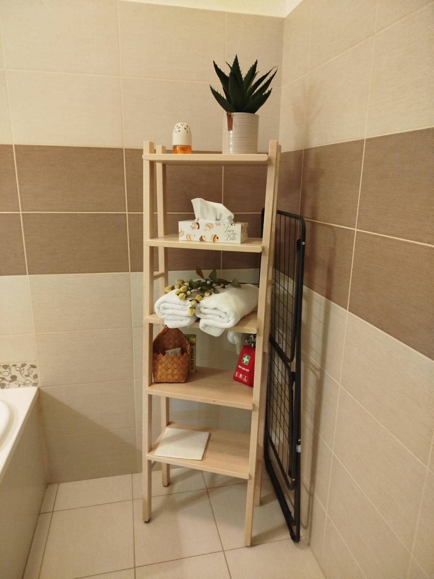 Lady Mabel'S Apartment Near To Arena, Puskas Stadion And City Park, With Guarded Parking Place 부다페스트 외부 사진